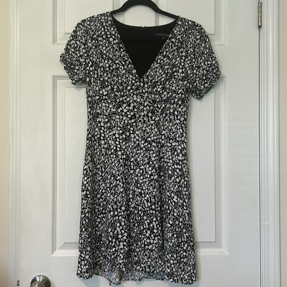 French Connection Black White Floral V-Neck Dress